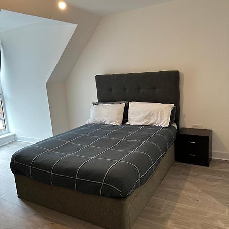Lush King Ensuite In A Shared Home Manchester Esterno foto