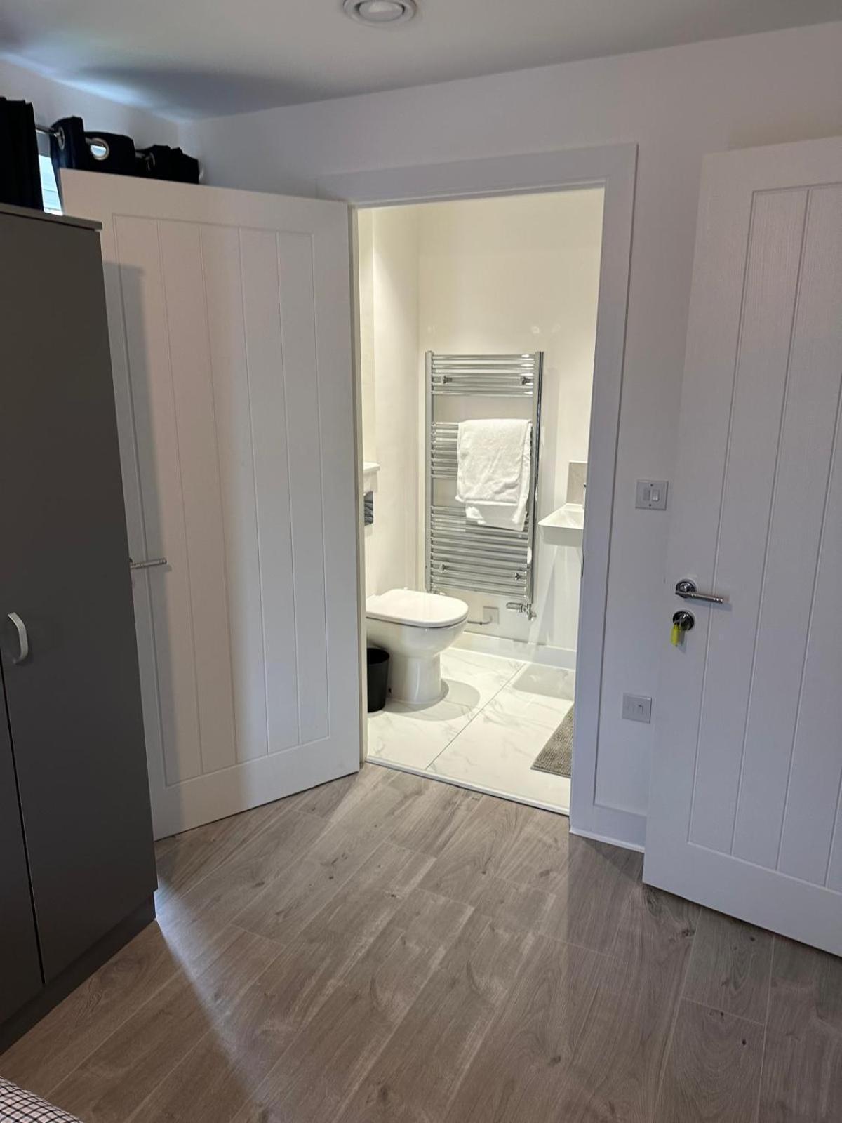 Lush King Ensuite In A Shared Home Manchester Esterno foto